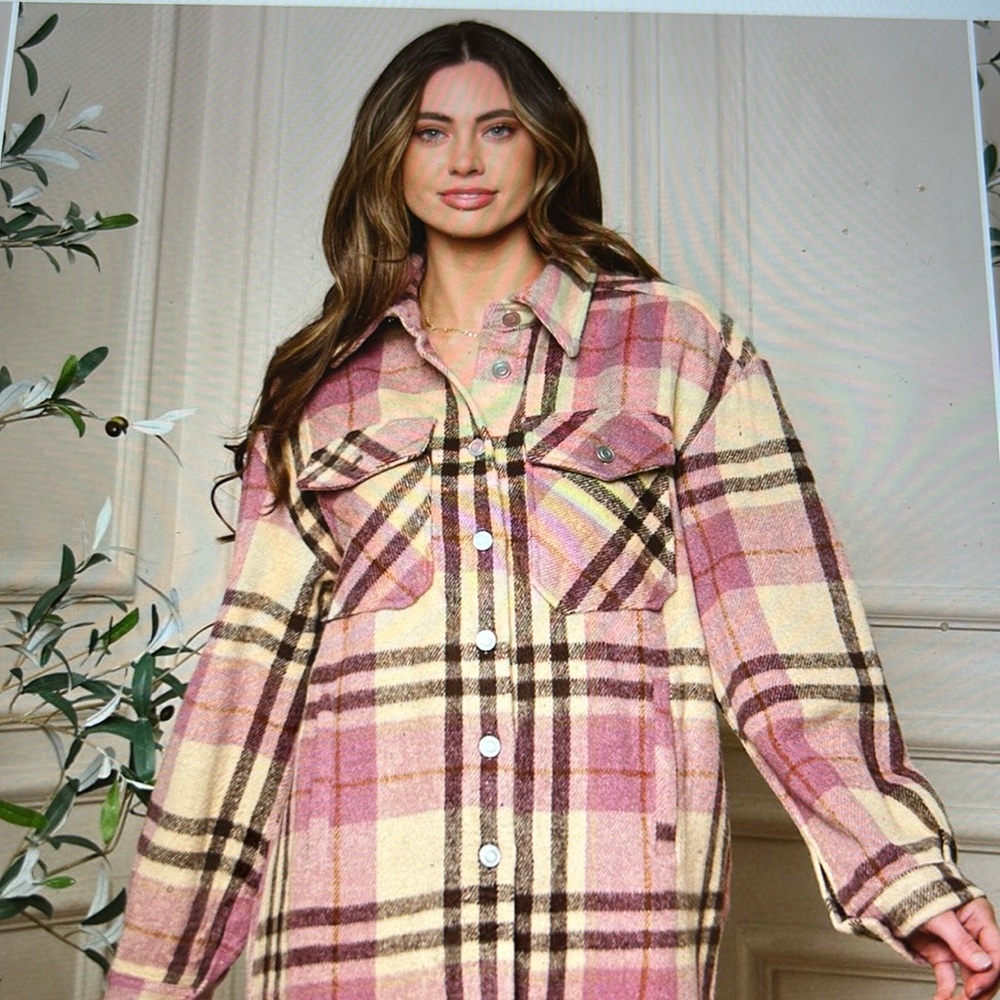 NEW Women’s Shacket Pink Flannel Paid Size M